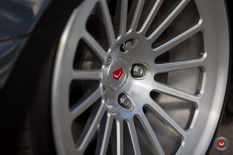 Колеса Lexus GS on Vossen Wheels (LC-106) 2016 года  (фото 28 из 61)